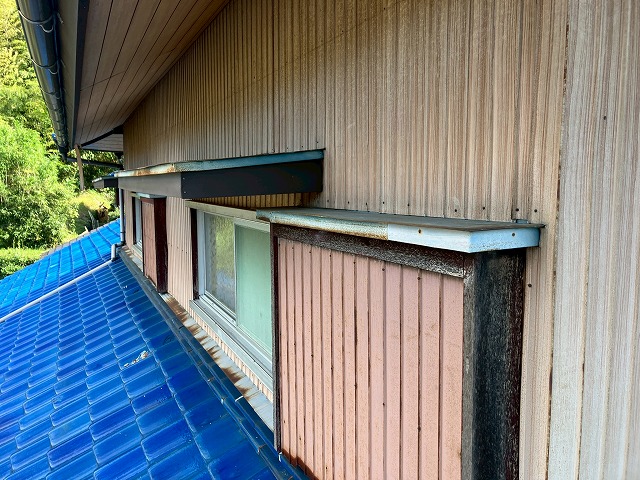 二階の壁や軒天井